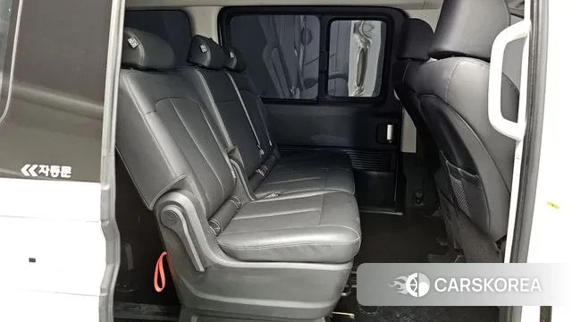 Hyundai Staria 2024 Белый из Кореи, фото 3