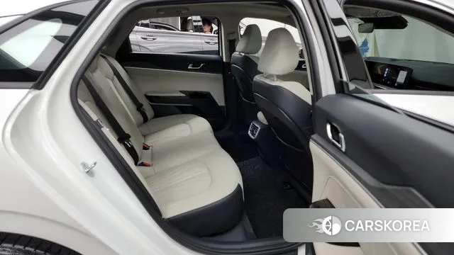 Kia The New K5 3rd generation 2024 Белый из Кореи, фото 3