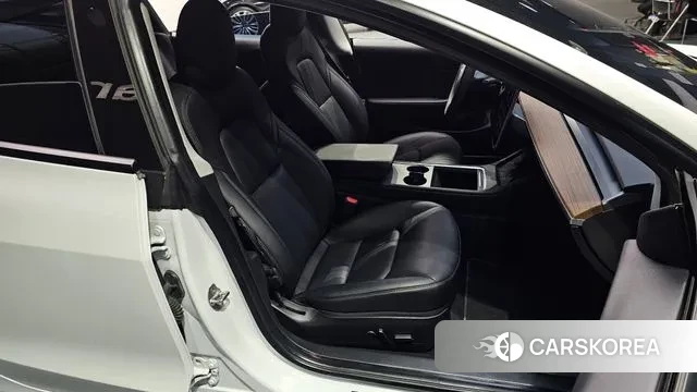 Tesla Model 3 2021 Белый из Кореи, фото 3