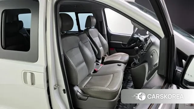 Hyundai The New Grand Starex 2019 Белый из Кореи, фото 3