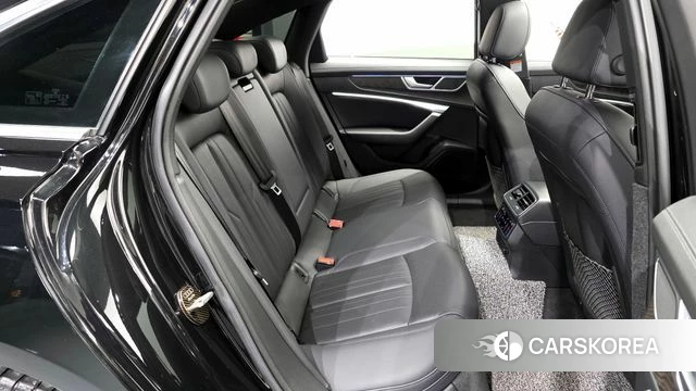 Audi A6 (C8) 2023 Черный из Кореи, фото 3