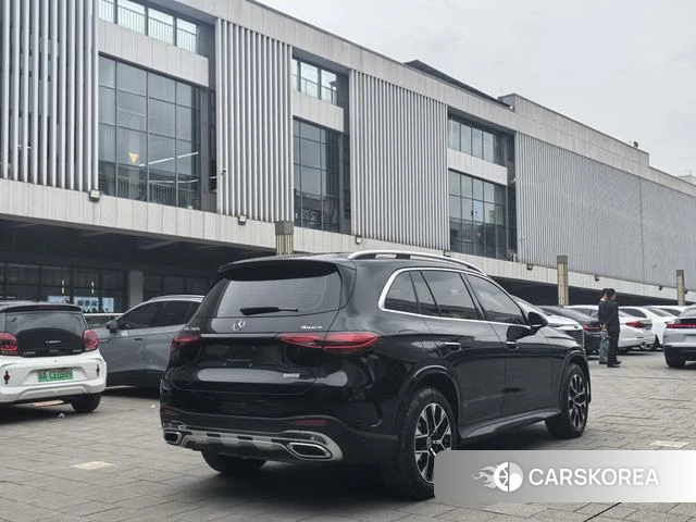 Mercedes-Benz GLC 2023 Черный из Китая, фото 3