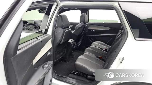 Peugeot 5008 second generation 2022 Белый из Кореи, фото 3