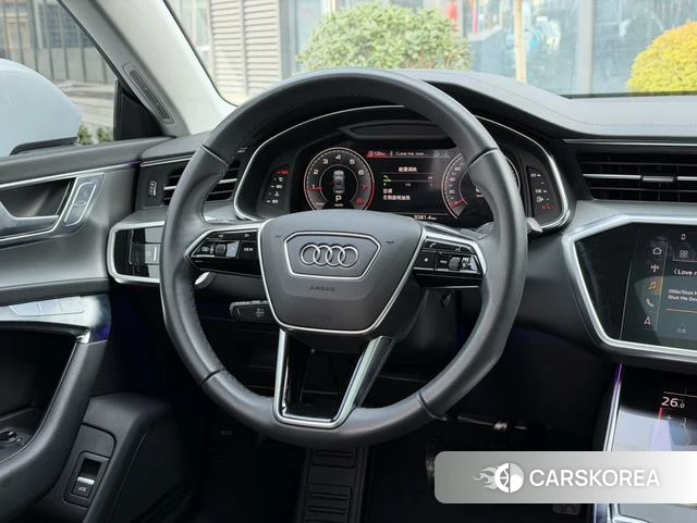 Audi A7 2024 Белый из Китая, фото 3