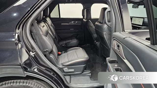 Ford Explorer 6th Generation 2024 Черный из Кореи, фото 3