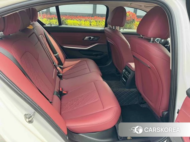 BMW 3 series 2023 Белый из Китая, фото 3