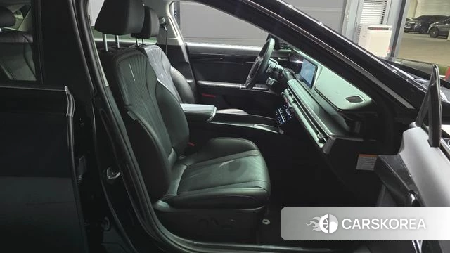 Hyundai Grandeur Hybrid (GN7) 2022 Черный из Кореи, фото 3