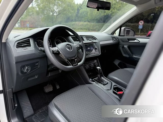 Volkswagen Tiguan L 2021 Белый из Китая, фото 3