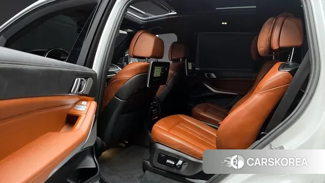 BMW X7 (G07) 2022 Белый из Кореи, фото 3