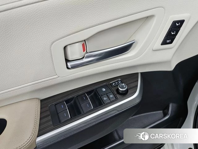 Toyota Sienna 4th Generation 2021 Белый из Кореи, фото 3