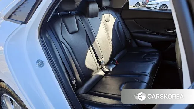 Hyundai Avante (CN7) 2022 Белый из Кореи, фото 3