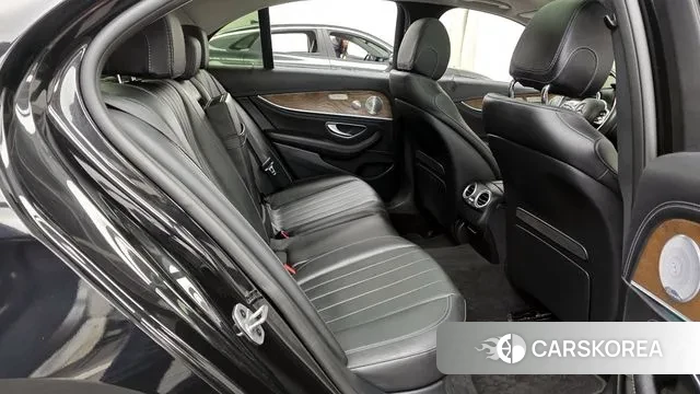 Mercedes-Benz E-Class W213 2019 Черный из Кореи, фото 3