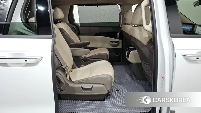 Kia Carnival 4th generation 2023 Белый из Кореи, фото 3