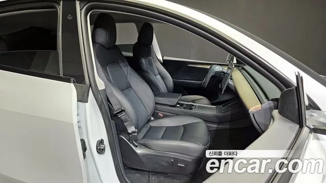 Tesla Model Y 2023 Белый из Кореи, фото 3