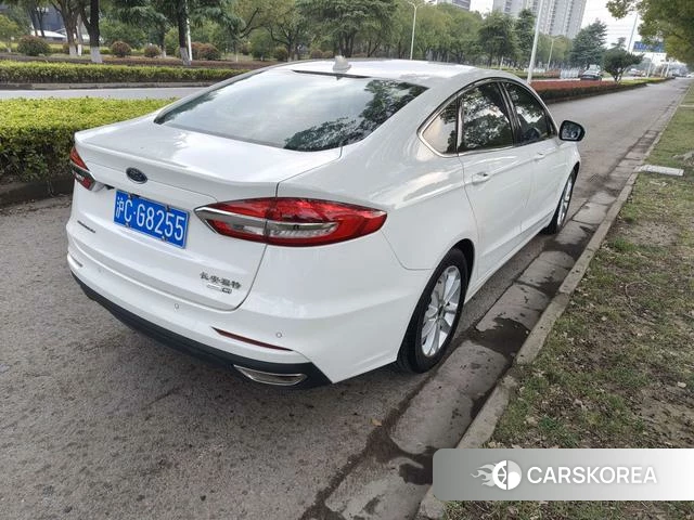 Ford Mondeo 2021 Белый из Китая, фото 3