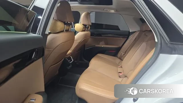 Hyundai Grandeur Hybrid (GN7) 2023 Белый из Кореи, фото 3