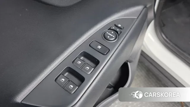 Kia Stonic 2019 Белый из Кореи, фото 3