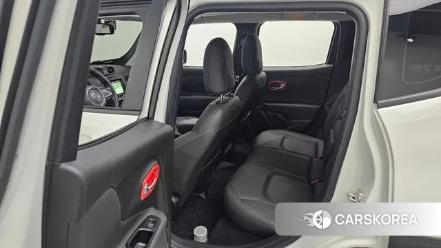 Jeep Renegade 2022 Белый из Кореи, фото 3