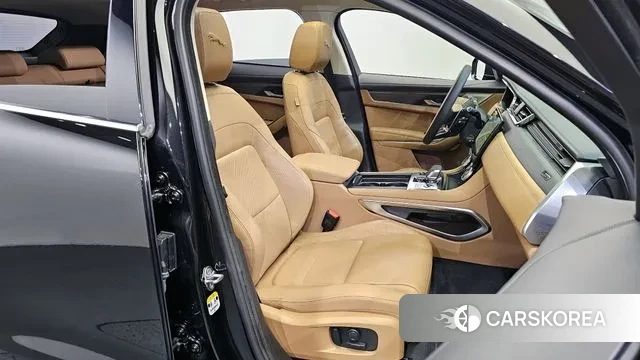 Jaguar F-PACE 2023 Черный из Кореи, фото 3