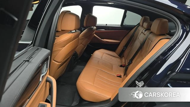 BMW 5 Series (G30) 2022 Черный из Кореи, фото 3