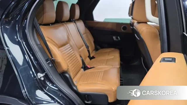 Land Rover Discovery 5 2018 Черный из Кореи, фото 3