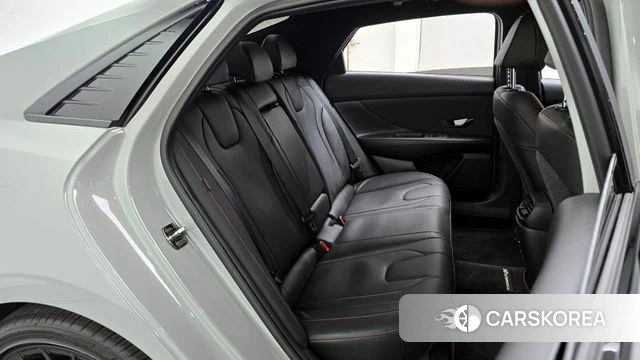 Hyundai The New Avante (CN7) 2025 Серебристо-серый из Кореи, фото 3