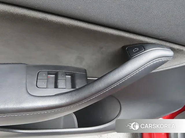 Tesla Model Y 2021 Красный из Кореи, фото 3