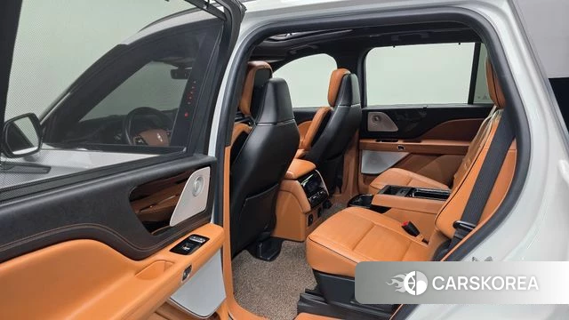 Lincoln Aviator 2nd generation 2023 Белый из Кореи, фото 3