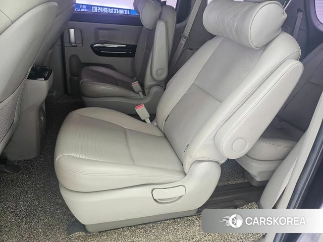 Kia The New Carnival 2018 Серый из Кореи, фото 3