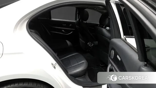 Mercedes-Benz E-Class W213 2019 Белый из Кореи, фото 3