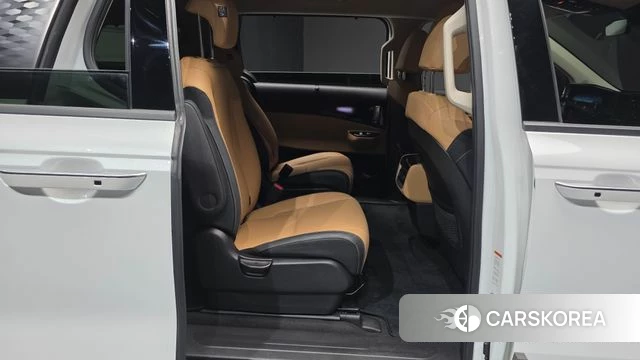 Kia Carnival 4th generation 2023 Белый из Кореи, фото 3
