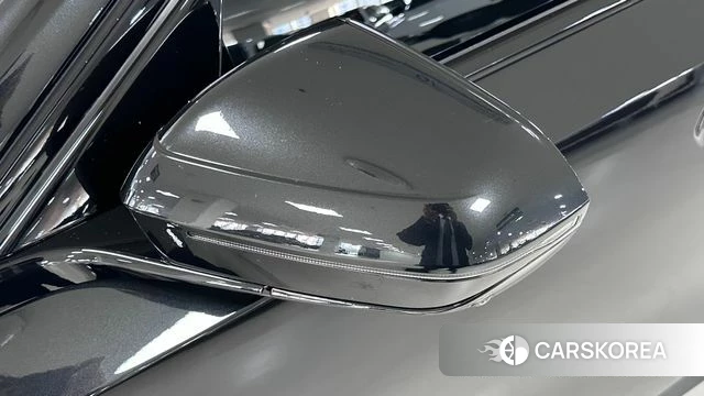 BMW 5 Series (G60) 2025 Черный из Кореи, фото 3