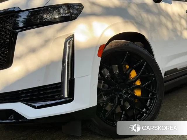 Cadillac Escalade 5th Generation 2023 Черный из Кореи, фото 3