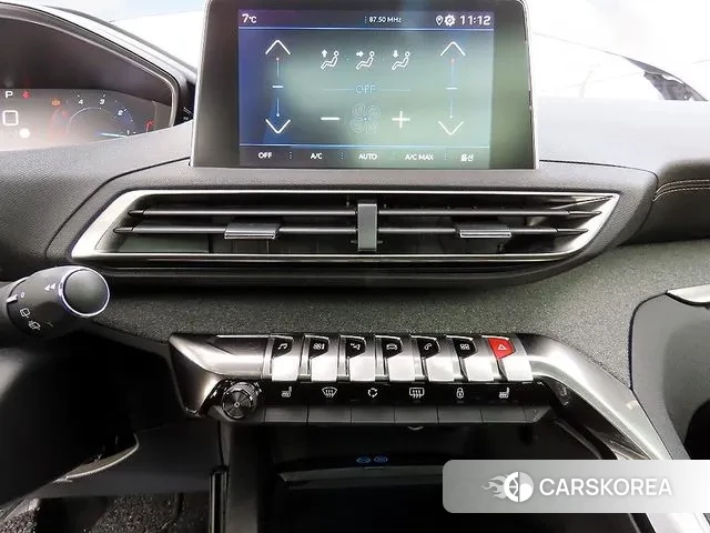 Peugeot 3008 second generation 2020 Черный из Кореи, фото 3