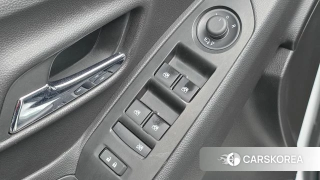 Chevrolet (GM Daewoo) The New Trax 2019 Белый из Кореи, фото 3