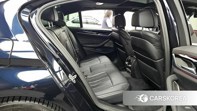 BMW 5 Series (G30) 2021 Черный из Кореи, фото 3