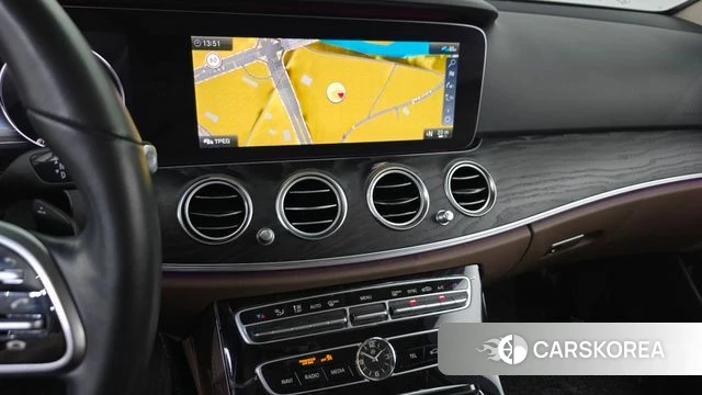 Mercedes-Benz E-Class W213 2020 Белый из Кореи, фото 3