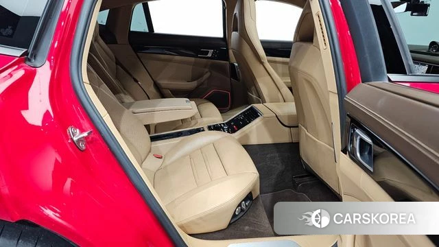 Porsche Panamera (971) 2018 Красный из Кореи, фото 3