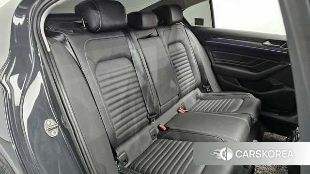 Volkswagen Passat GT (B8) 2021 Серый из Кореи, фото 3