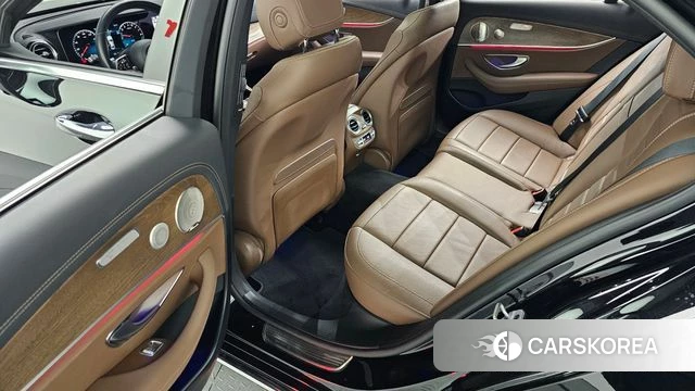 Mercedes-Benz E-Class W213 2021 Черный из Кореи, фото 3