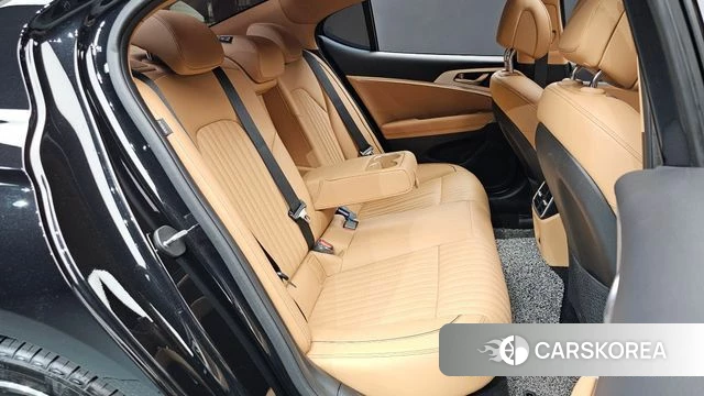 Genesis The New G70 2023 Черный из Кореи, фото 3