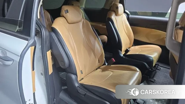 Kia Carnival 4th generation 2023 Белый из Кореи, фото 3