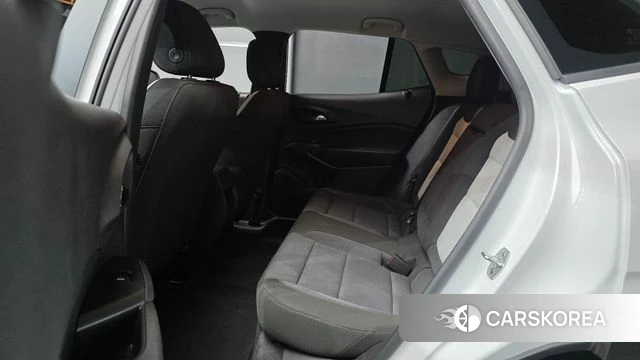 Chevrolet (GM Daewoo) Trax Crossover 2024 Белый из Кореи, фото 3