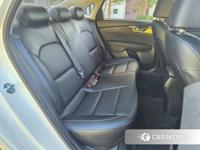 Kia The New K3 2nd generation 2024 Белый из Кореи, фото 3