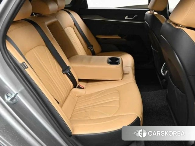 Kia K5 3rd generation 2021 Серебристо-серый из Кореи, фото 3