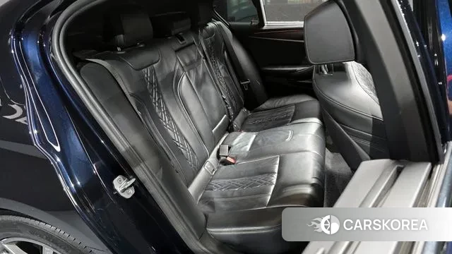 BMW 5 Series (G30) 2018 Черный из Кореи, фото 3
