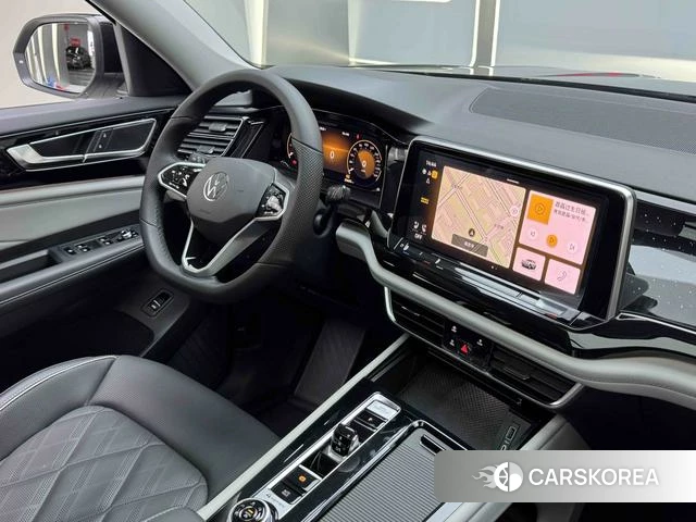 Volkswagen Tourang 2024 Черный из Китая, фото 3