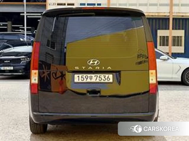 Hyundai Staria 2023 Черный из Кореи, фото 3
