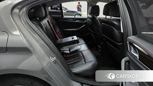 BMW 5 Series (G30) 2022 Цвет тростника из Кореи, фото 3