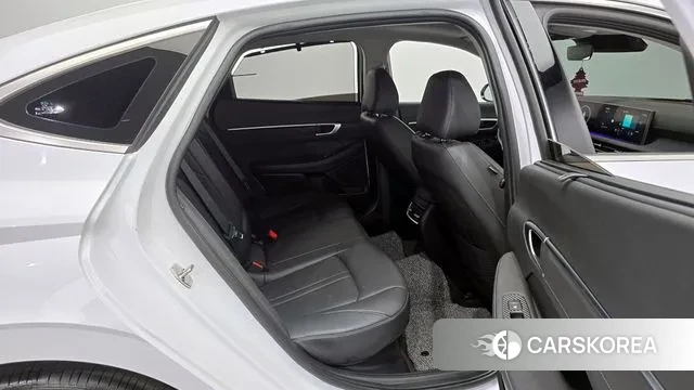 Hyundai Sonata D Edge Hybrid (DN8) 2023 Белый из Кореи, фото 3